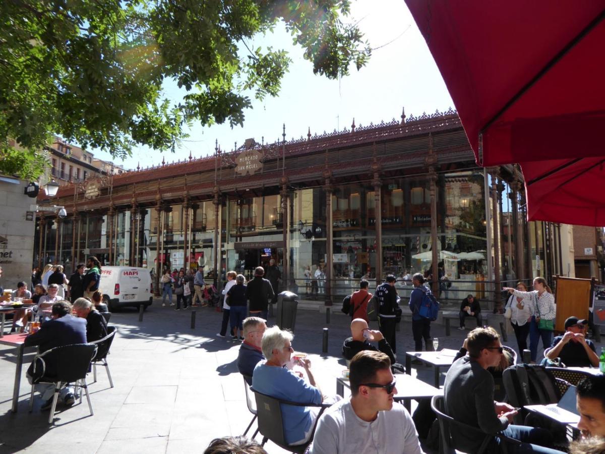 Apartamento En El Mercado De San Miguel Madrid Esterno foto